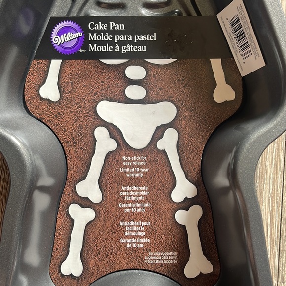 Wilton Kitchen Nwt Wilton Skeleton Cake Pan Poshmark